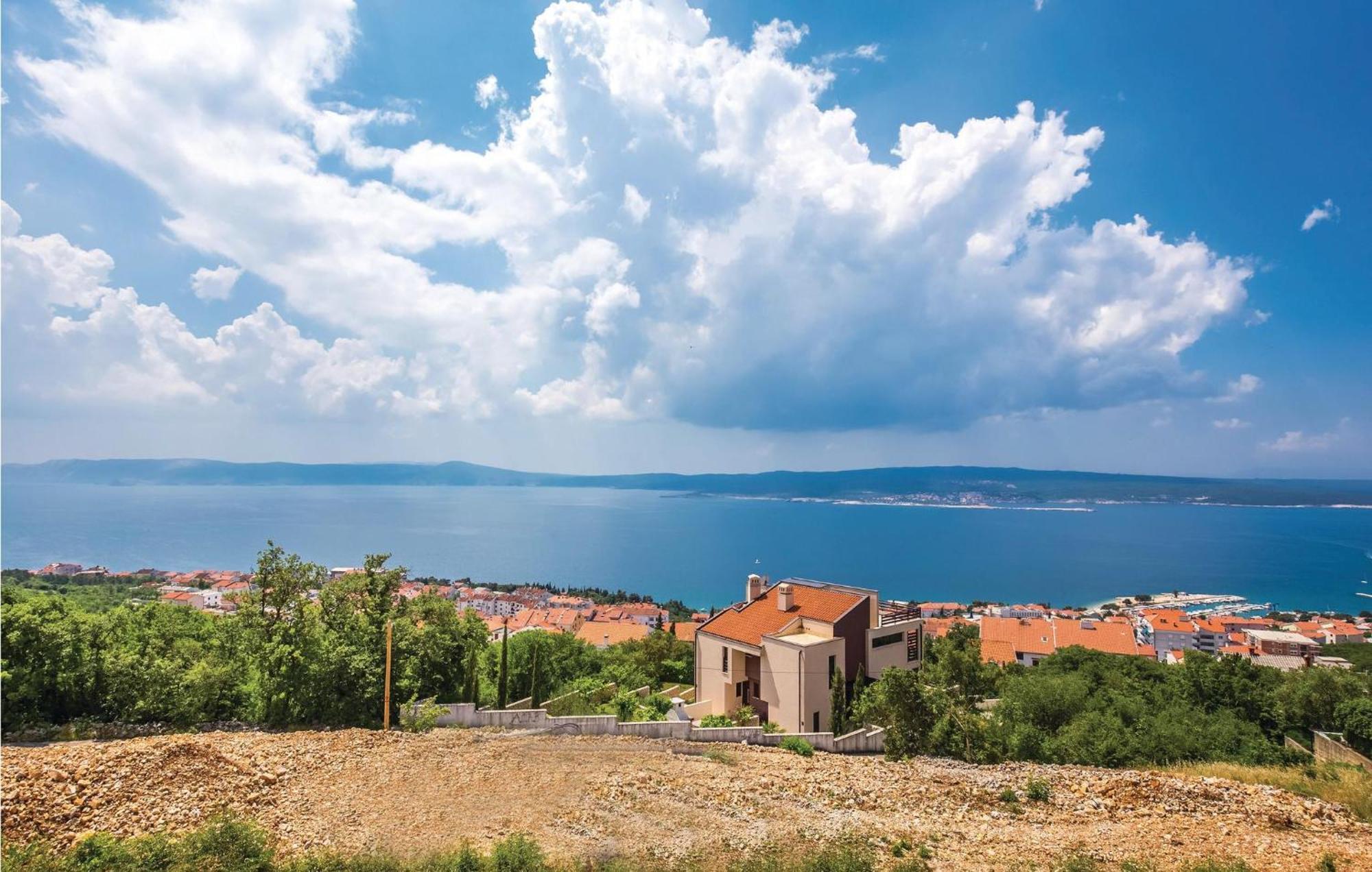 Cozy Apartment In Crikvenica With House Sea View Exteriör bild
