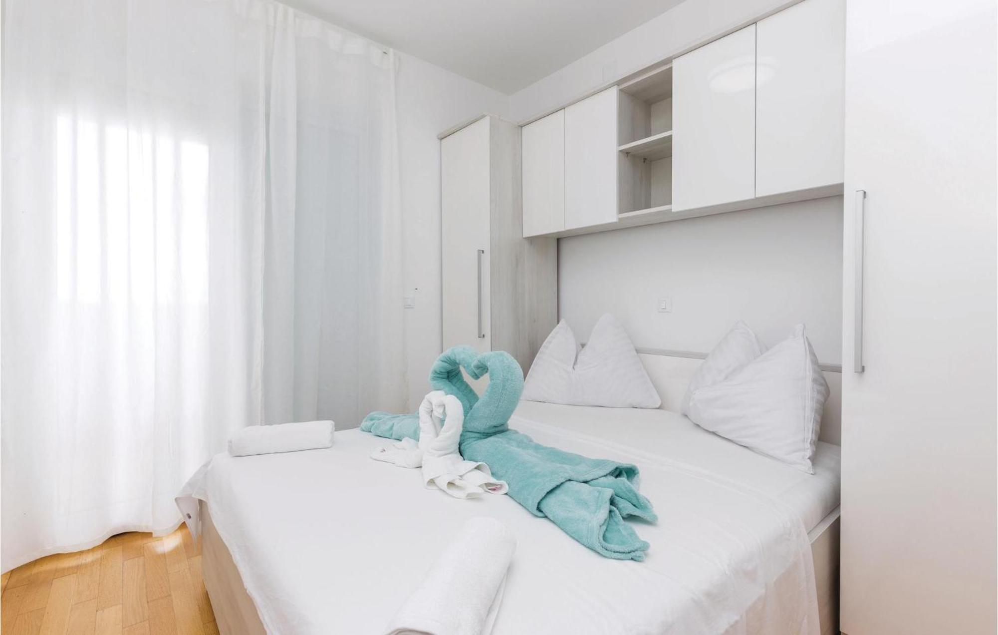 Cozy Apartment In Crikvenica With House Sea View Exteriör bild
