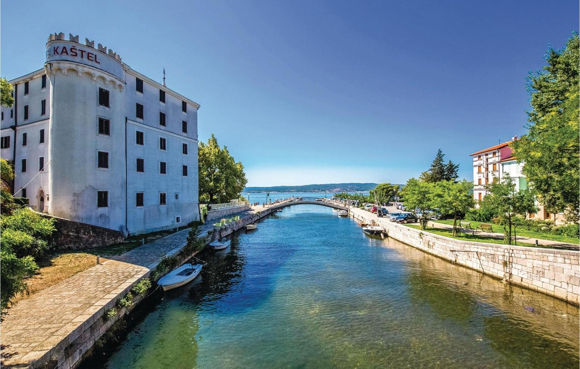 Cozy Apartment In Crikvenica With House Sea View Exteriör bild