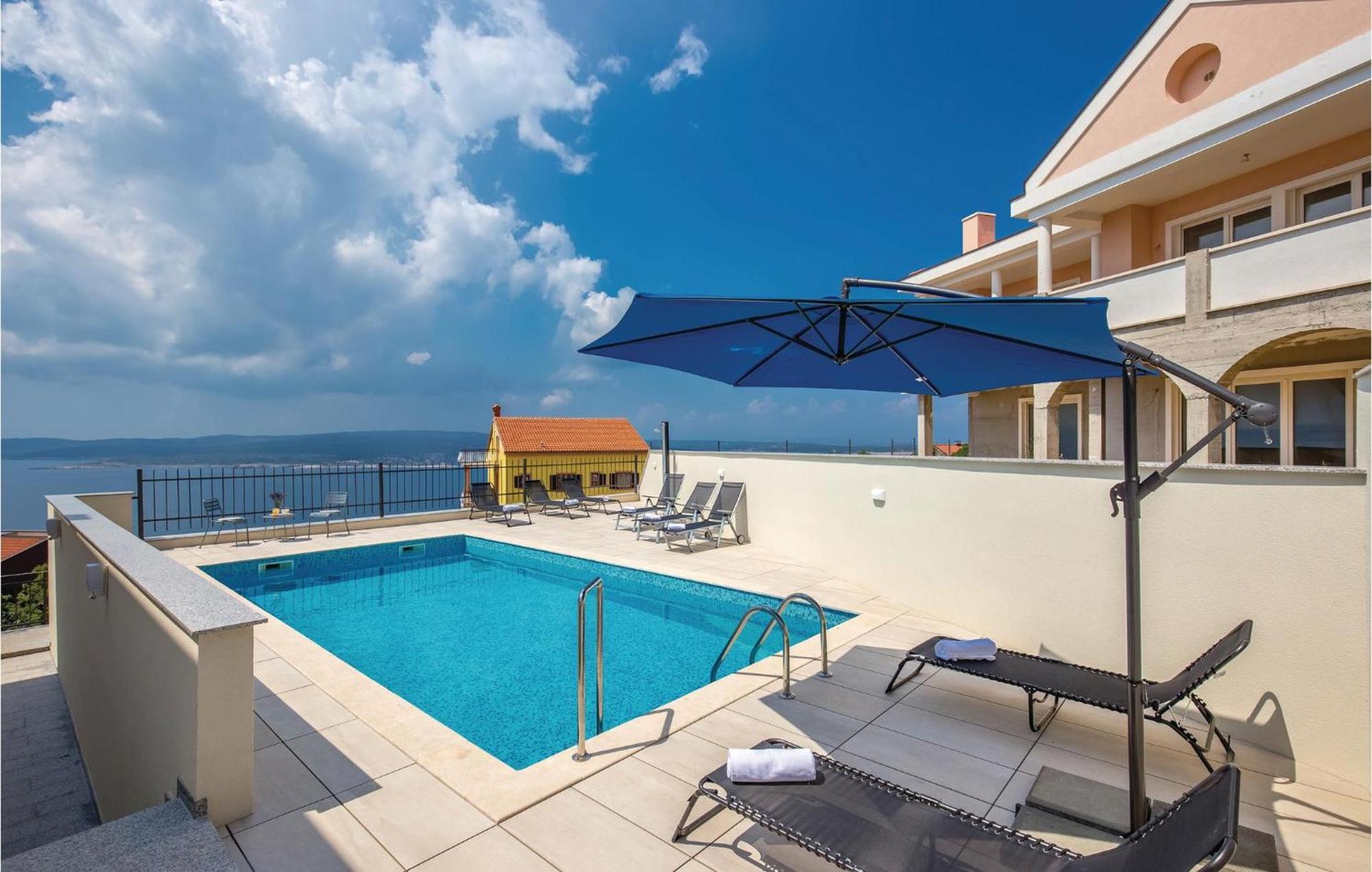 Cozy Apartment In Crikvenica With House Sea View Exteriör bild