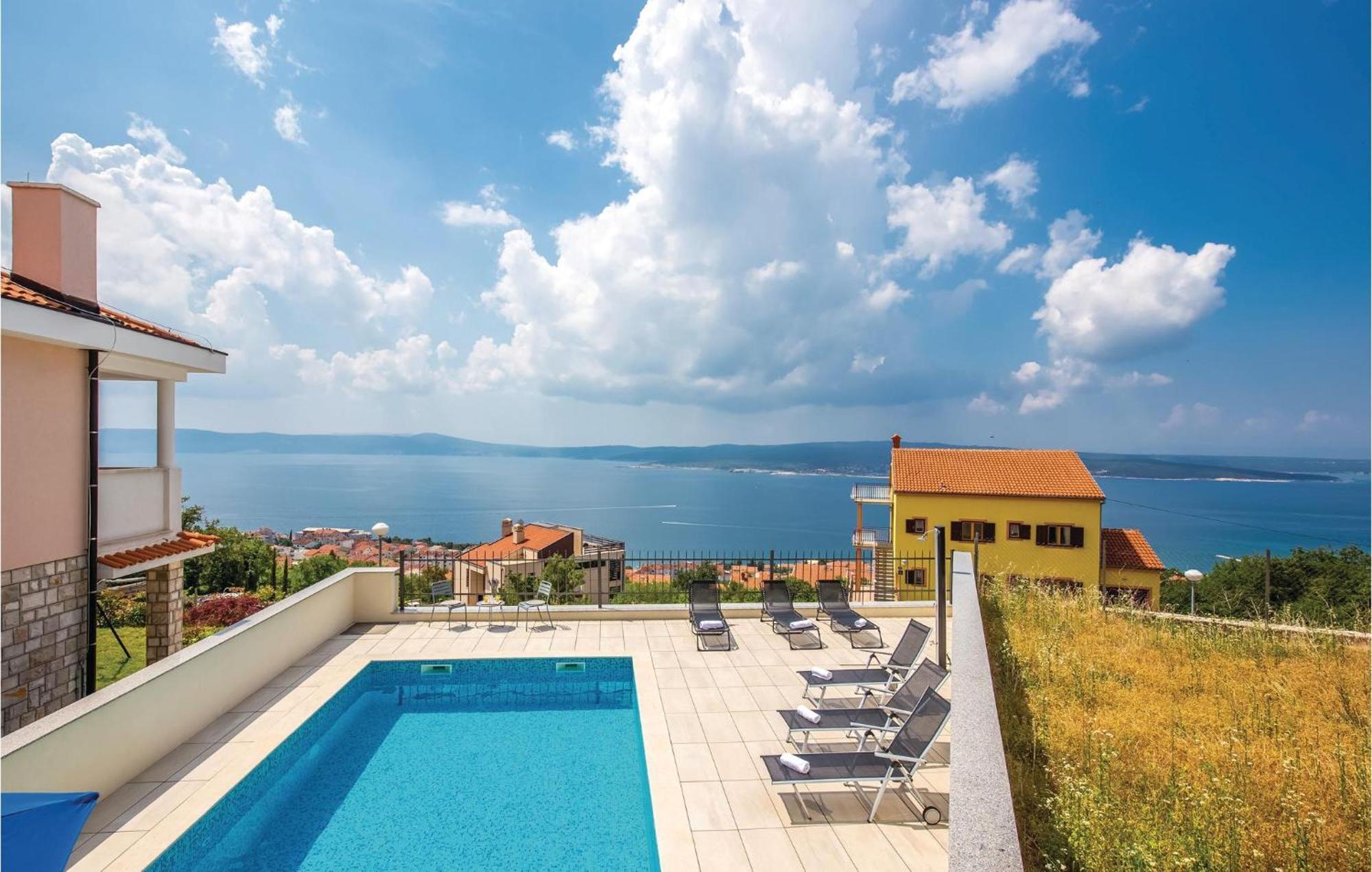 Cozy Apartment In Crikvenica With House Sea View Exteriör bild