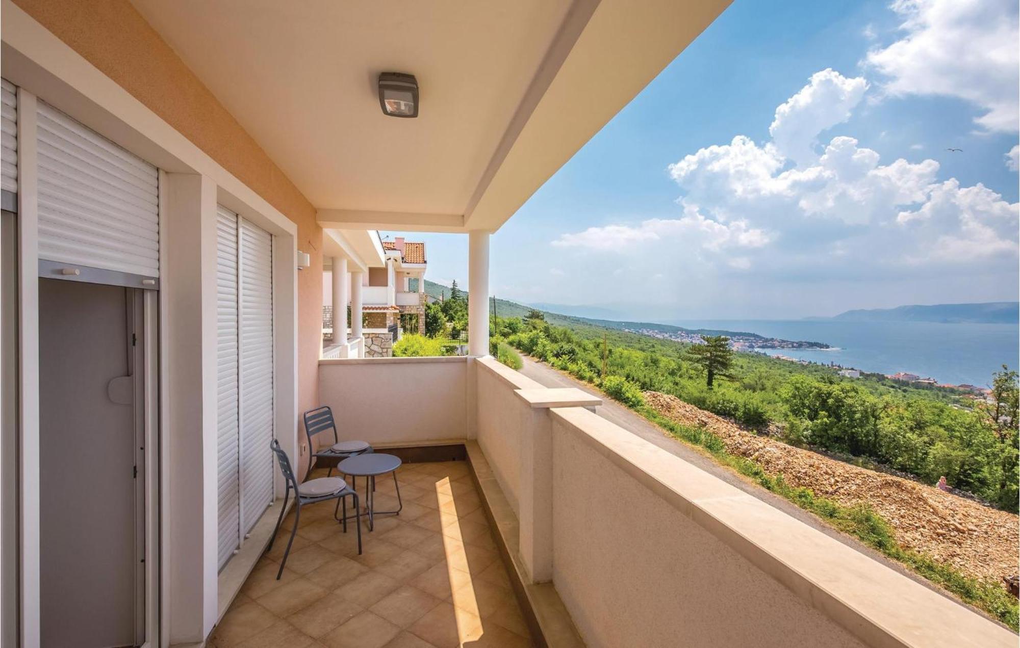 Cozy Apartment In Crikvenica With House Sea View Exteriör bild