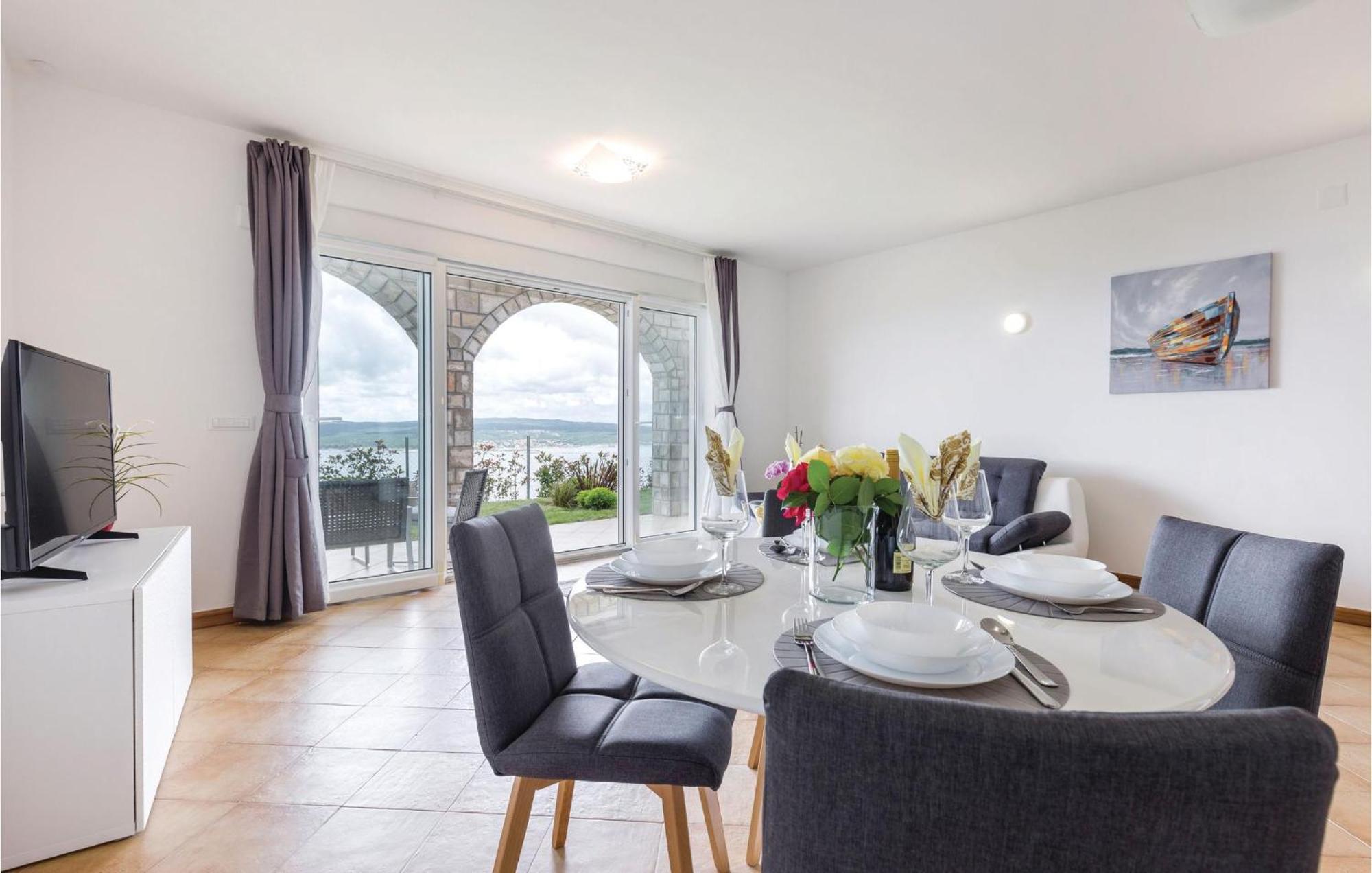 Cozy Apartment In Crikvenica With House Sea View Exteriör bild