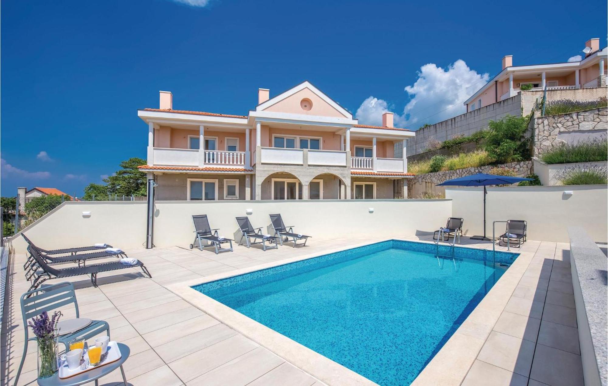 Cozy Apartment In Crikvenica With House Sea View Exteriör bild